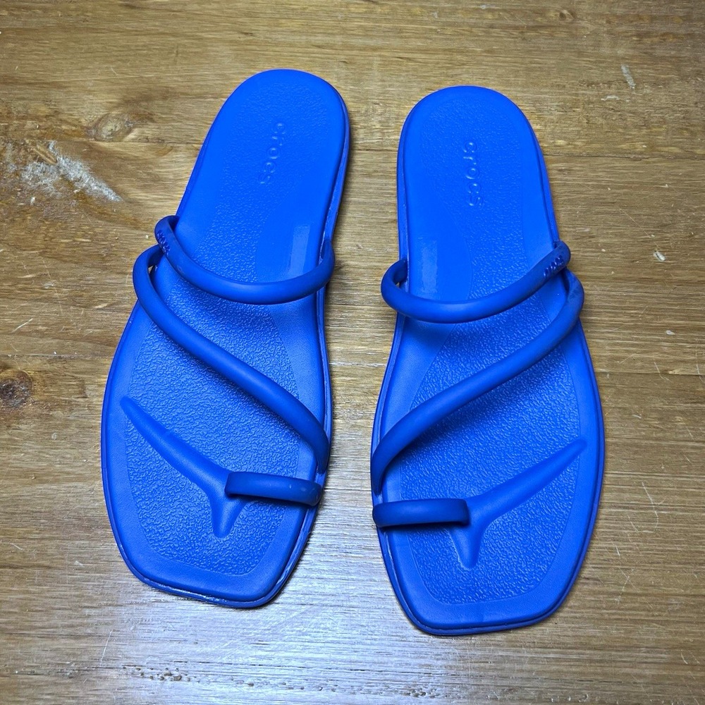 Crocs Women's 7 Blue Miami Toe Loop Strappy Sandals Flip Flops Slip On Beach